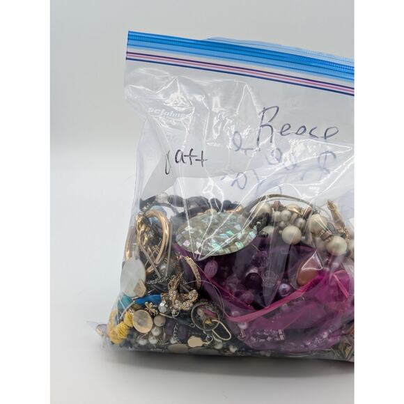 ‘Reese’ Repurpose/Craft/Possible Wearable Over 4 Pounds Mystery Jewelry Bag - Picture 7 of 8